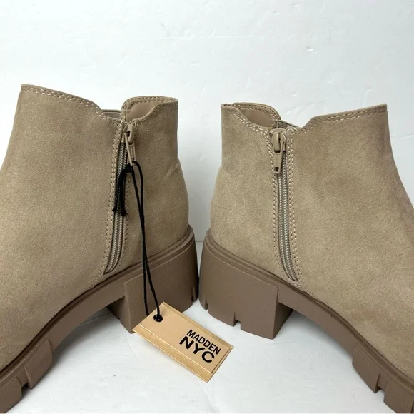 Madden NYC Lug Sole Chelsea Bootie in Sand NWT - Picture 8 of 8